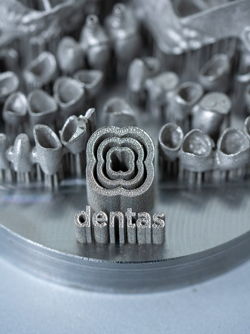 Titanium dental component